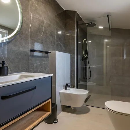 Dika, A Beautiful And Spacious With A Fantastic Pool بيت للعطل