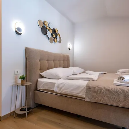 Dika, A Beautiful And Spacious With A Fantastic Pool بيت للعطل Gradisce (Istria)