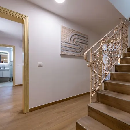 Dika, A Beautiful And Spacious With A Fantastic Pool بيت للعطل Gradisce (Istria)