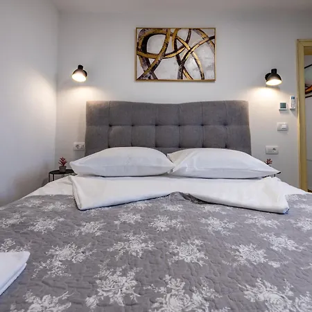Dika, A Beautiful And Spacious With A Fantastic Pool Gradisce (Istria)