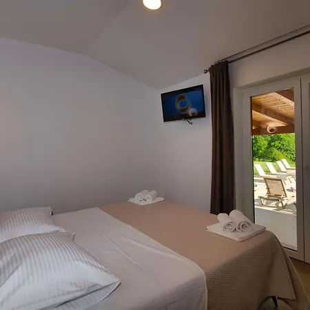 Dika, A Beautiful And Spacious With A Fantastic Pool *